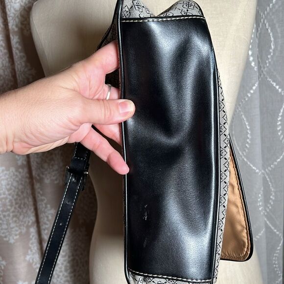 VINTAGE Villager by Liz Claiborne Shoulder Bag – Monogram Print - Picture 10 of 13